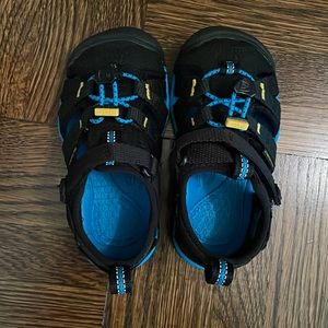 KEEN Kids Seacamp 2 CNX Closed Toe Sandals (Black/Keen Yellow)